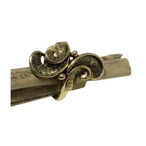 Vintage Gold-tone Ring with Filagree Design - Size 7 UNWORN